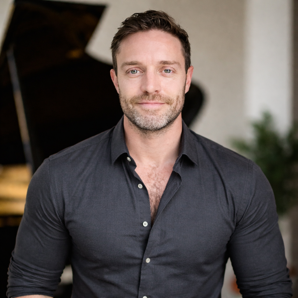 Matt Thompson - Celebrity Vocal Coach Portrait