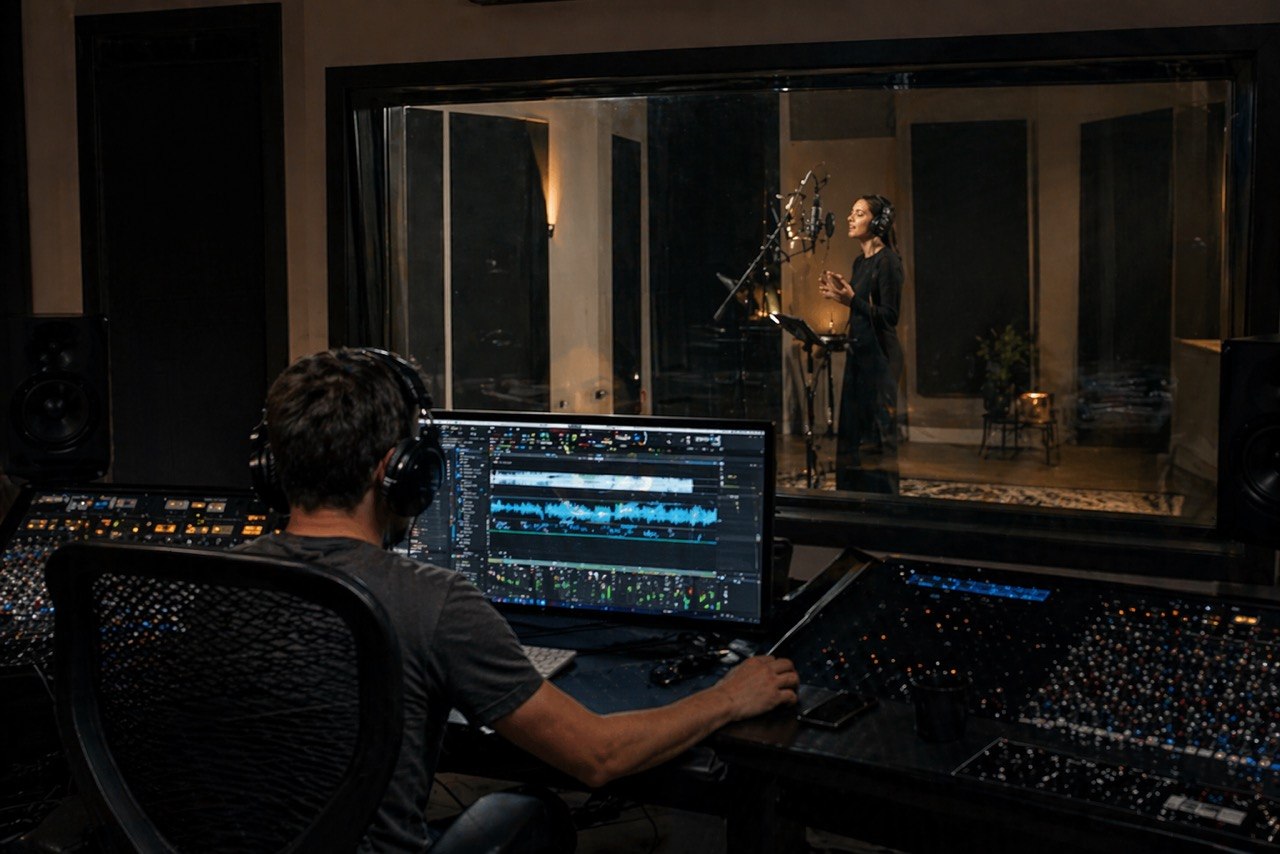 How to Develop Natural Vibrato: A Step by Step Guide - Online Singing Lessons with Matt Thompson